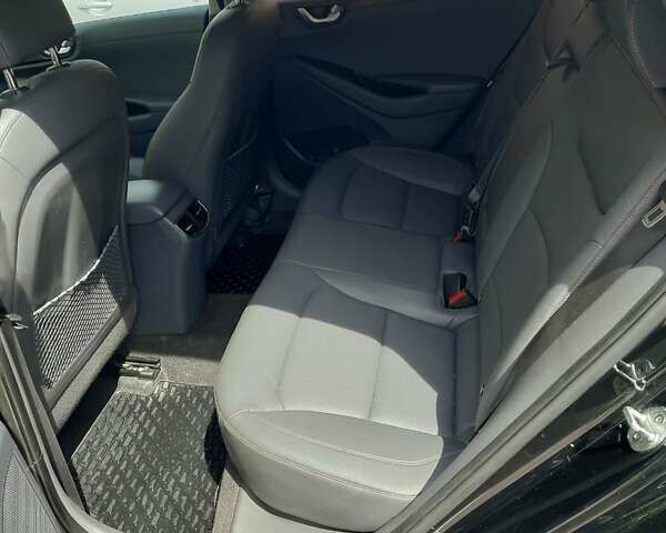 Чорний Хендай Ioniq, об'ємом двигуна 0 л та пробігом 260 тис. км за 13199 $, фото 8 на Automoto.ua