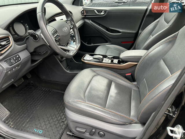 Чорний Хендай Ioniq, об'ємом двигуна 0 л та пробігом 103 тис. км за 12900 $, фото 40 на Automoto.ua