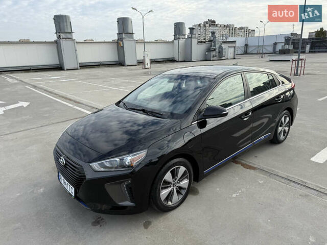 Черный Хендай Ioniq, объемом двигателя 1.6 л и пробегом 77 тыс. км за 15900 $, фото 84 на Automoto.ua