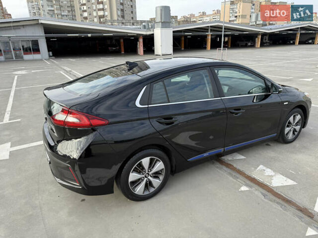 Черный Хендай Ioniq, объемом двигателя 1.6 л и пробегом 77 тыс. км за 15900 $, фото 77 на Automoto.ua