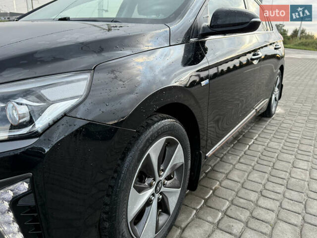 Черный Хендай Ioniq, объемом двигателя 0 л и пробегом 145 тыс. км за 12499 $, фото 26 на Automoto.ua