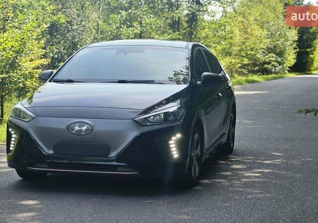 Черный Хендай Ioniq, объемом двигателя 0 л и пробегом 118 тыс. км за 14900 $, фото 2 на Automoto.ua