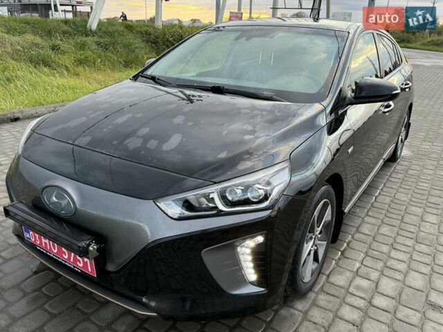 Черный Хендай Ioniq, объемом двигателя 0 л и пробегом 145 тыс. км за 12499 $, фото 2 на Automoto.ua