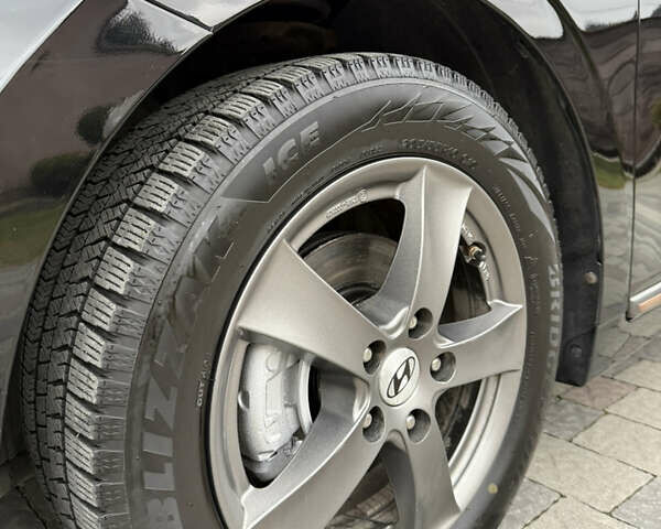 Черный Хендай Ioniq, объемом двигателя 0 л и пробегом 100 тыс. км за 14200 $, фото 36 на Automoto.ua