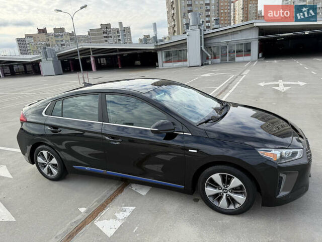 Черный Хендай Ioniq, объемом двигателя 1.6 л и пробегом 77 тыс. км за 15900 $, фото 80 на Automoto.ua