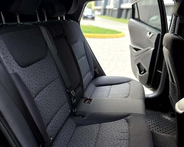 Черный Хендай Ioniq, объемом двигателя 0 л и пробегом 91 тыс. км за 12800 $, фото 77 на Automoto.ua