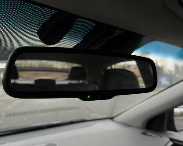 Черный Хендай Ioniq, объемом двигателя 0 л и пробегом 134 тыс. км за 13200 $, фото 47 на Automoto.ua