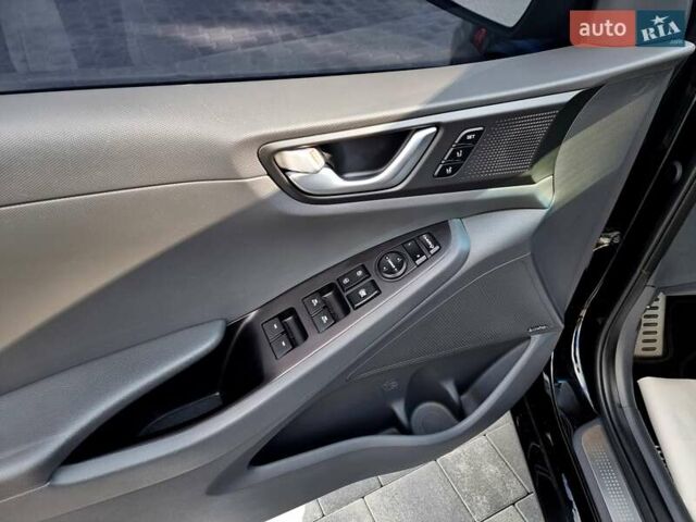 Хендай Ioniq 2018 у Вінниці на Automoto.ua Чорний Хендай Ioniq, об'ємом двигуна 0 л та пробігом 100 тис. км за 13999 $, фото 59 на Automoto.ua