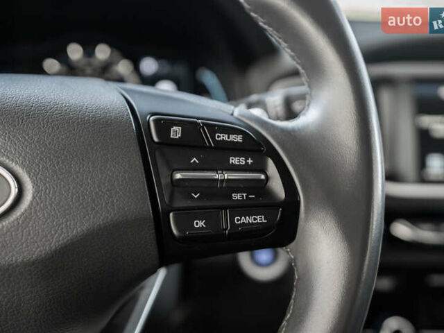 Чорний Хендай Ioniq, об'ємом двигуна 1.58 л та пробігом 53 тис. км за 15850 $, фото 57 на Automoto.ua