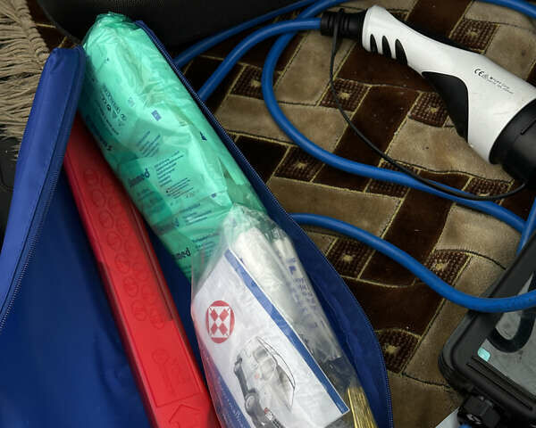 Черный Хендай Ioniq, объемом двигателя 0 л и пробегом 134 тыс. км за 13200 $, фото 56 на Automoto.ua