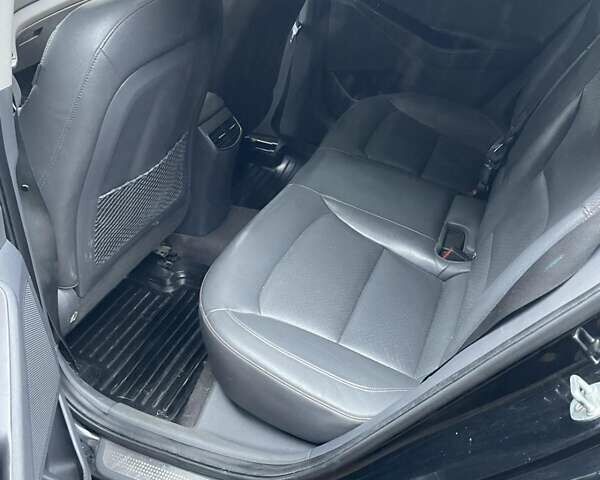 Чорний Хендай Ioniq, об'ємом двигуна 0 л та пробігом 183 тис. км за 11400 $, фото 4 на Automoto.ua