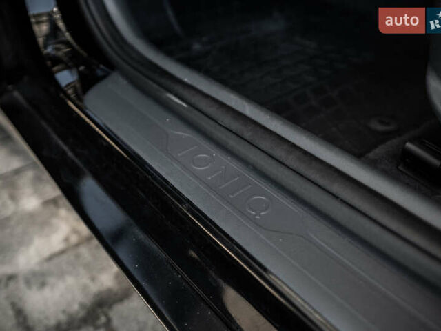 Чорний Хендай Ioniq, об'ємом двигуна 1.58 л та пробігом 53 тис. км за 15850 $, фото 16 на Automoto.ua