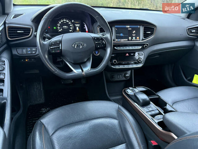 Черный Хендай Ioniq, объемом двигателя 0 л и пробегом 145 тыс. км за 12499 $, фото 32 на Automoto.ua