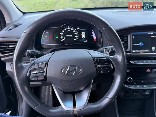 Черный Хендай Ioniq, объемом двигателя 0 л и пробегом 145 тыс. км за 12499 $, фото 43 на Automoto.ua