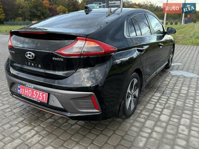 Черный Хендай Ioniq, объемом двигателя 0 л и пробегом 145 тыс. км за 12499 $, фото 16 на Automoto.ua