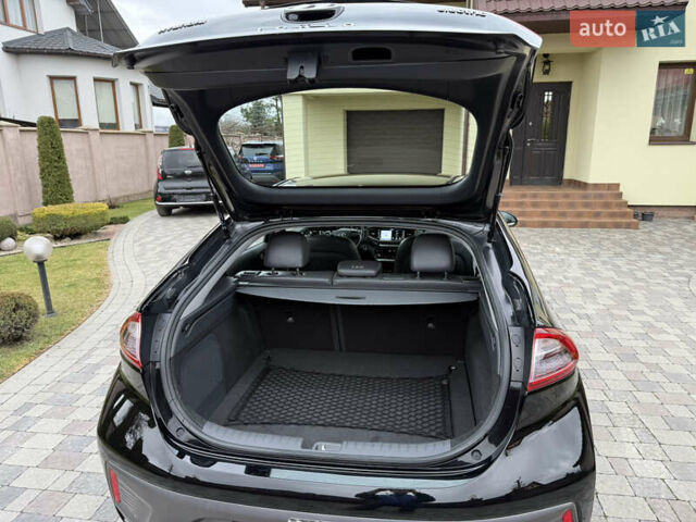 Черный Хендай Ioniq, объемом двигателя 0 л и пробегом 100 тыс. км за 14200 $, фото 37 на Automoto.ua