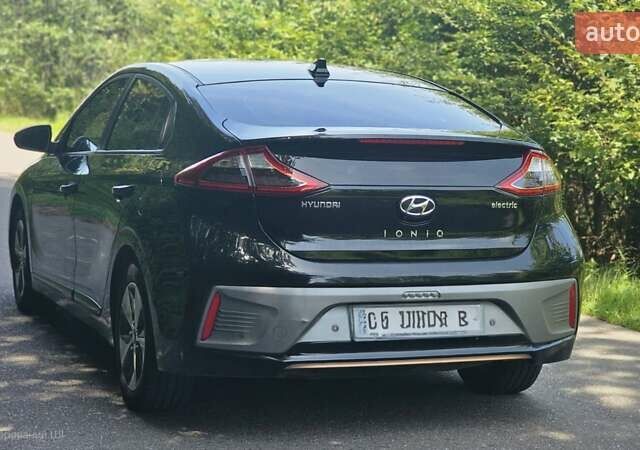 Черный Хендай Ioniq, объемом двигателя 0 л и пробегом 118 тыс. км за 14900 $, фото 5 на Automoto.ua