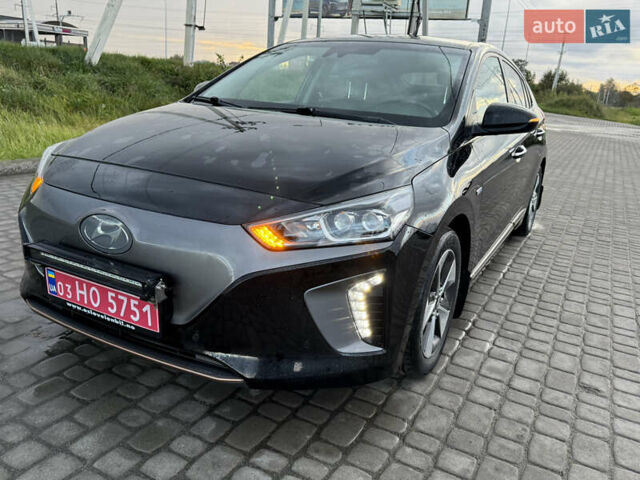 Черный Хендай Ioniq, объемом двигателя 0 л и пробегом 145 тыс. км за 12499 $, фото 10 на Automoto.ua
