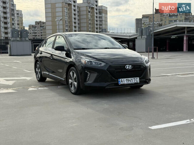 Черный Хендай Ioniq, объемом двигателя 1.6 л и пробегом 77 тыс. км за 15750 $, фото 4 на Automoto.ua