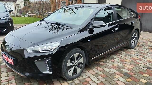 Черный Хендай Ioniq, объемом двигателя 0 л и пробегом 96 тыс. км за 13750 $, фото 8 на Automoto.ua