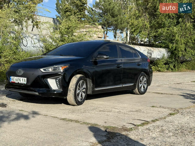 Черный Хендай Ioniq, объемом двигателя 0 л и пробегом 129 тыс. км за 13200 $, фото 17 на Automoto.ua