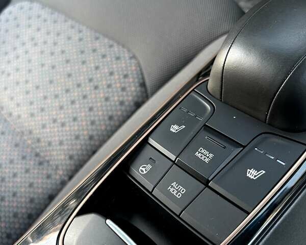 Черный Хендай Ioniq, объемом двигателя 0 л и пробегом 91 тыс. км за 12800 $, фото 55 на Automoto.ua