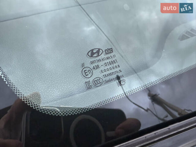 Черный Хендай Ioniq, объемом двигателя 0 л и пробегом 145 тыс. км за 12499 $, фото 67 на Automoto.ua