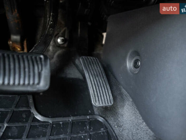 Чорний Хендай Ioniq, об'ємом двигуна 1.58 л та пробігом 53 тис. км за 15850 $, фото 36 на Automoto.ua