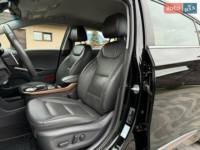 Черный Хендай Ioniq, объемом двигателя 0 л и пробегом 100 тыс. км за 14200 $, фото 16 на Automoto.ua