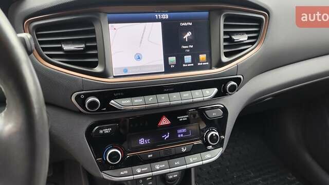 Черный Хендай Ioniq, объемом двигателя 0 л и пробегом 96 тыс. км за 13750 $, фото 24 на Automoto.ua