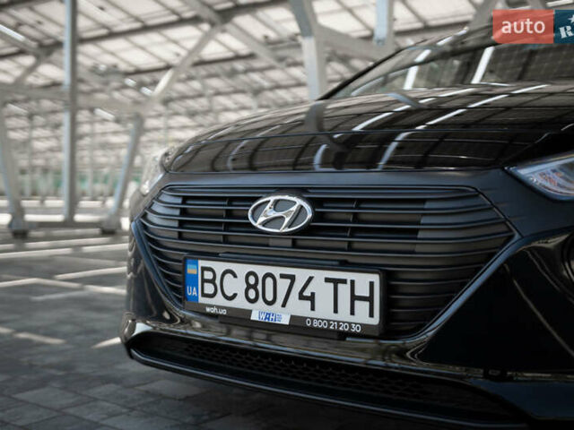 Чорний Хендай Ioniq, об'ємом двигуна 1.58 л та пробігом 53 тис. км за 15850 $, фото 55 на Automoto.ua