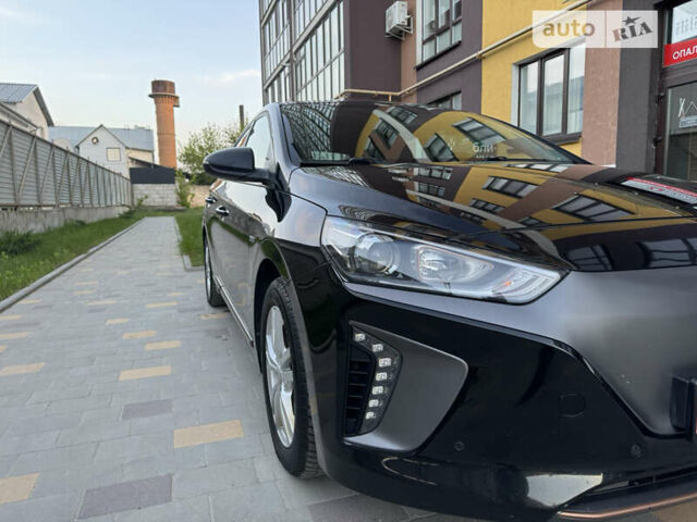 Чорний Хендай Ioniq, об'ємом двигуна 0 л та пробігом 98 тис. км за 13150 $, фото 3 на Automoto.ua