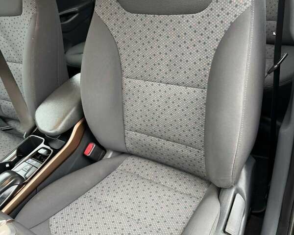 Черный Хендай Ioniq, объемом двигателя 0 л и пробегом 93 тыс. км за 12200 $, фото 13 на Automoto.ua