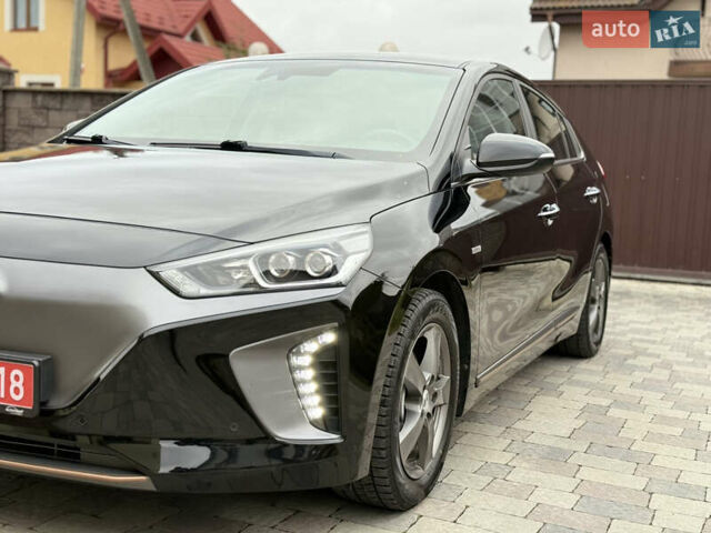 Черный Хендай Ioniq, объемом двигателя 0 л и пробегом 100 тыс. км за 14200 $, фото 3 на Automoto.ua