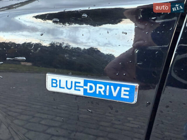 Черный Хендай Ioniq, объемом двигателя 0 л и пробегом 145 тыс. км за 12499 $, фото 51 на Automoto.ua