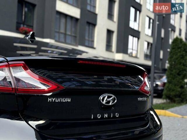 Черный Хендай Ioniq, объемом двигателя 0 л и пробегом 91 тыс. км за 12800 $, фото 22 на Automoto.ua