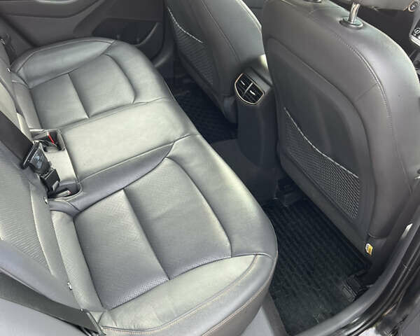 Чорний Хендай Ioniq, об'ємом двигуна 0 л та пробігом 91 тис. км за 14000 $, фото 16 на Automoto.ua