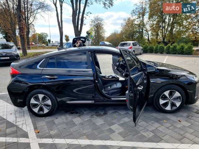 Хендай Ioniq 2018 у Вінниці на Automoto.ua Чорний Хендай Ioniq, об'ємом двигуна 0 л та пробігом 100 тис. км за 13999 $, фото 26 на Automoto.ua
