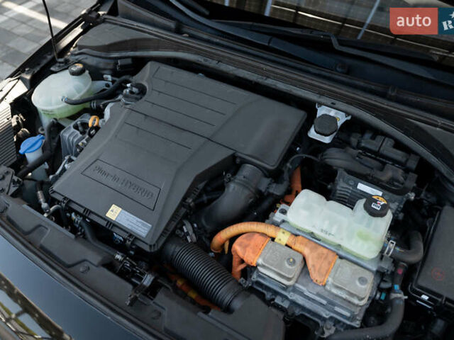 Чорний Хендай Ioniq, об'ємом двигуна 1.58 л та пробігом 53 тис. км за 15850 $, фото 56 на Automoto.ua