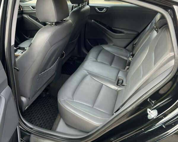 Чорний Хендай Ioniq, об'ємом двигуна 0 л та пробігом 91 тис. км за 14000 $, фото 12 на Automoto.ua