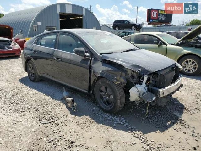 Черный Хендай Ioniq, объемом двигателя 1.58 л и пробегом 155 тыс. км за 2900 $, фото 3 на Automoto.ua