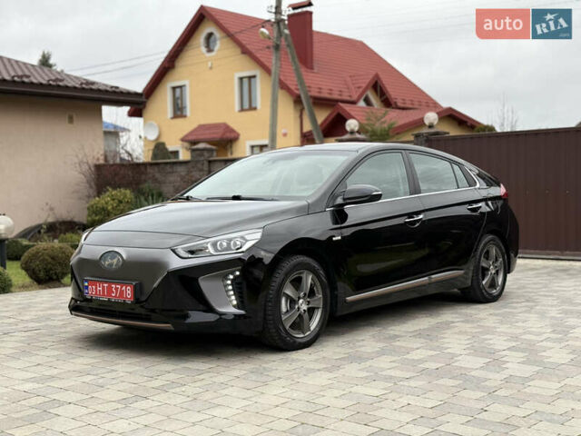Черный Хендай Ioniq, объемом двигателя 0 л и пробегом 100 тыс. км за 14200 $, фото 1 на Automoto.ua