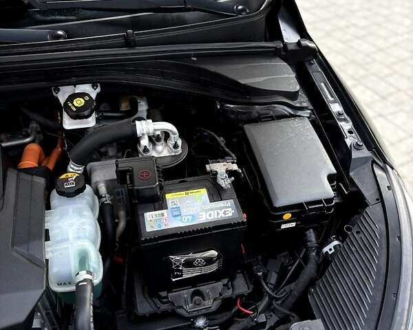 Черный Хендай Ioniq, объемом двигателя 0 л и пробегом 91 тыс. км за 12800 $, фото 80 на Automoto.ua