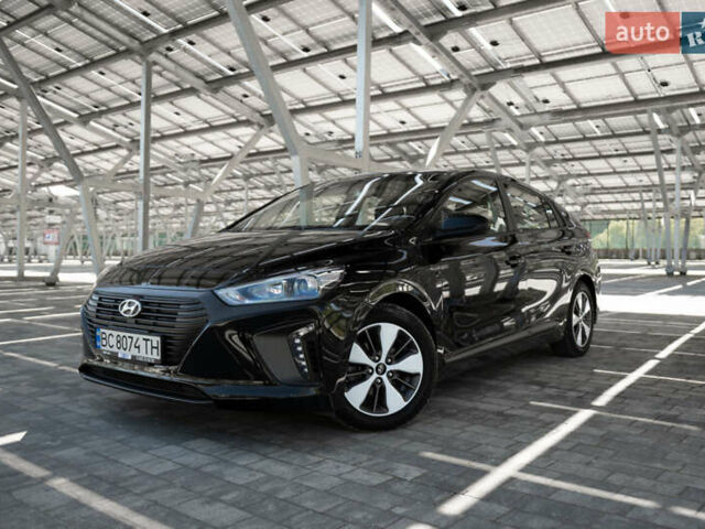 Чорний Хендай Ioniq, об'ємом двигуна 1.58 л та пробігом 53 тис. км за 15850 $, фото 51 на Automoto.ua