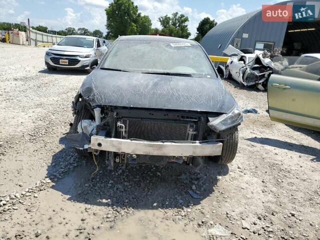 Черный Хендай Ioniq, объемом двигателя 1.58 л и пробегом 155 тыс. км за 2900 $, фото 4 на Automoto.ua