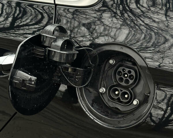 Черный Хендай Ioniq, объемом двигателя 0 л и пробегом 134 тыс. км за 13200 $, фото 34 на Automoto.ua