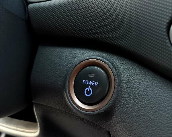 Черный Хендай Ioniq, объемом двигателя 0 л и пробегом 91 тыс. км за 12800 $, фото 53 на Automoto.ua