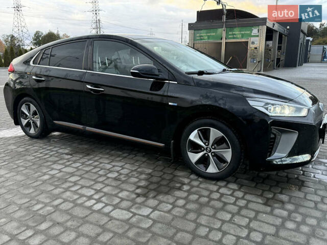 Черный Хендай Ioniq, объемом двигателя 0 л и пробегом 145 тыс. км за 12499 $, фото 29 на Automoto.ua
