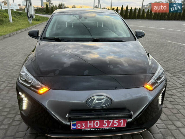 Черный Хендай Ioniq, объемом двигателя 0 л и пробегом 145 тыс. км за 12499 $, фото 8 на Automoto.ua