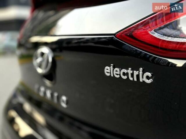 Черный Хендай Ioniq, объемом двигателя 0 л и пробегом 91 тыс. км за 12800 $, фото 26 на Automoto.ua